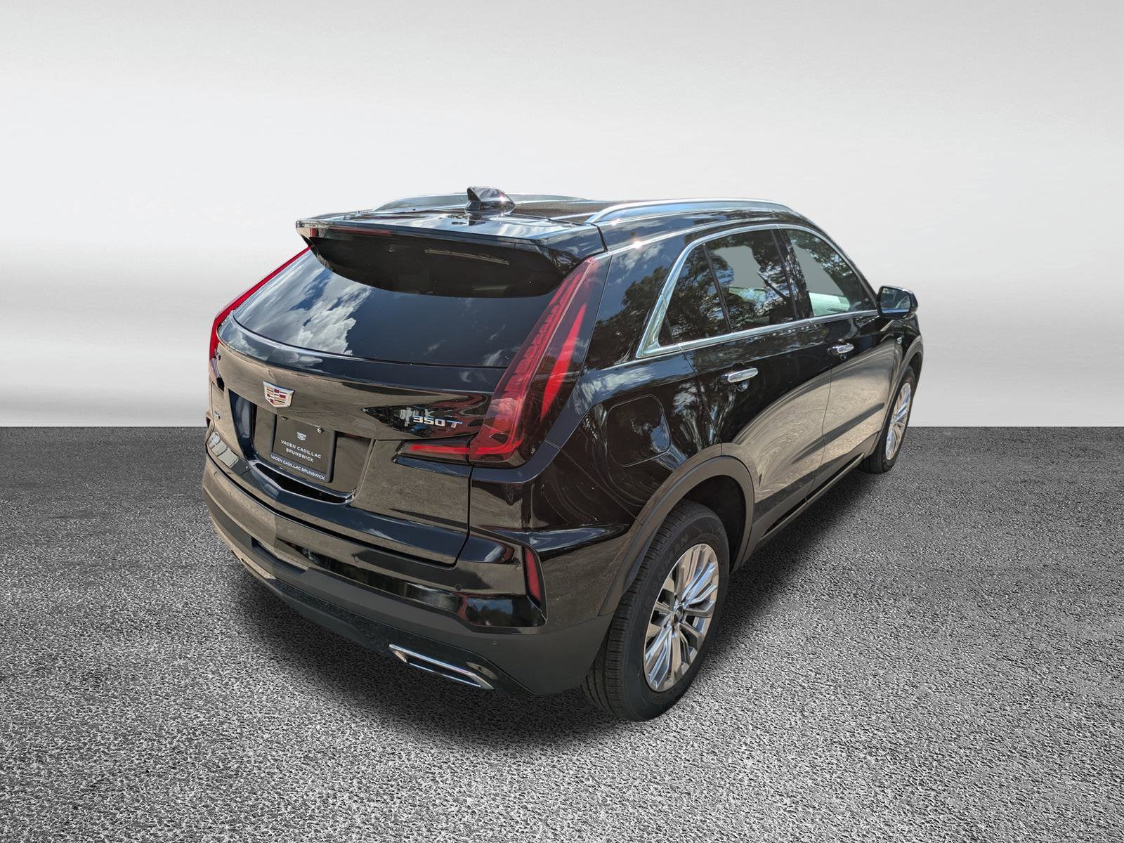 2024 Cadillac XT4 AWD Premium Luxury
