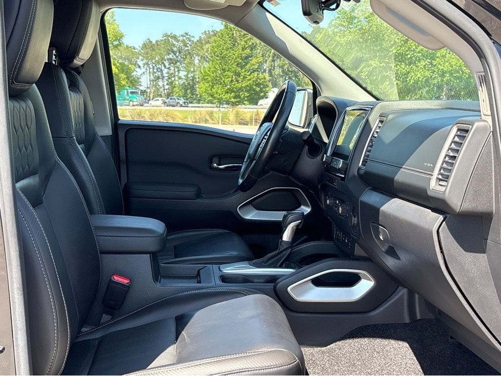 2024 Nissan Frontier SL