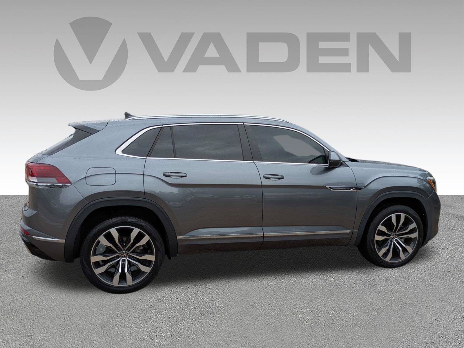 2024 Volkswagen Atlas Cross Sport 2.0T SEL R-Line