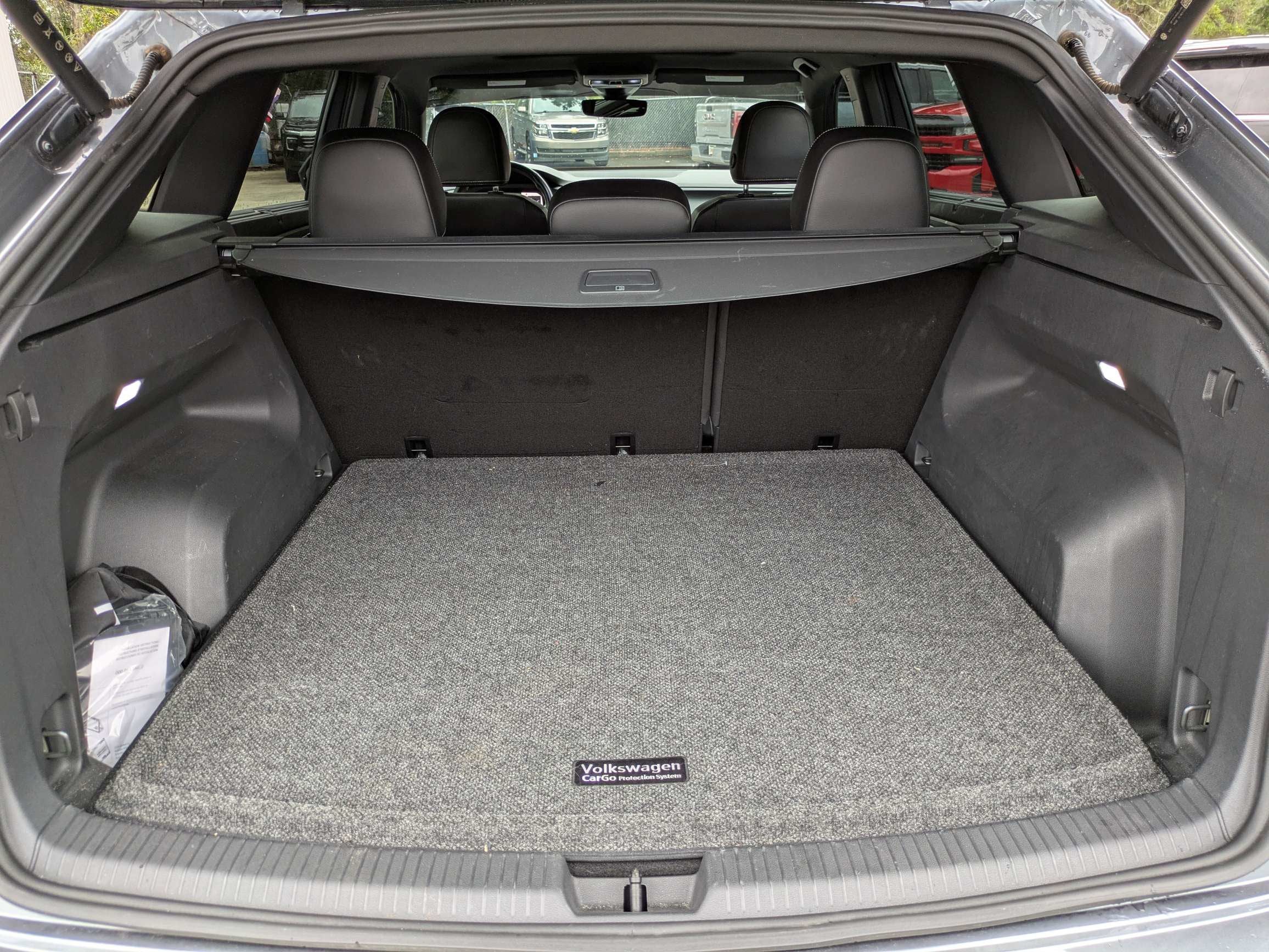 2024 Volkswagen Atlas Cross Sport 2.0T SEL R-Line