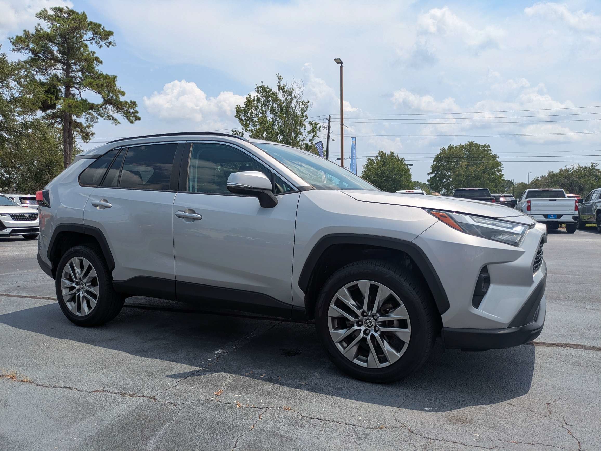 2022 Toyota RAV4 XLE Premium