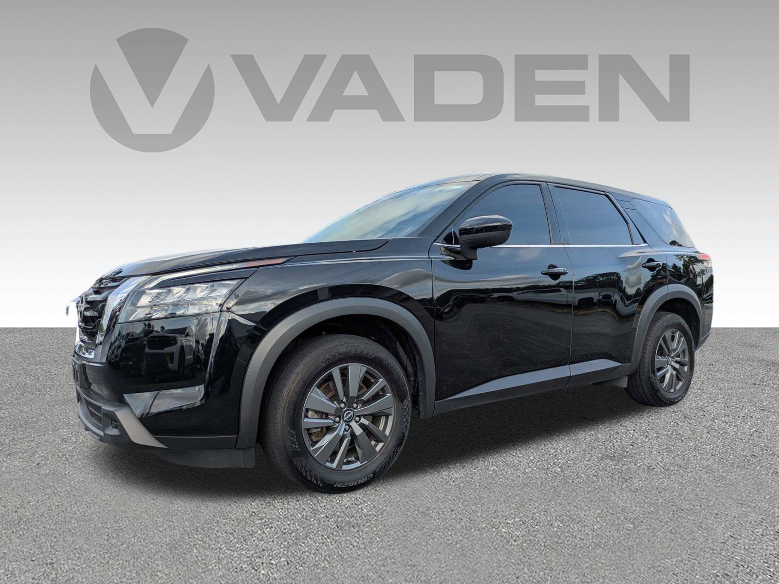 2024 Nissan Pathfinder S