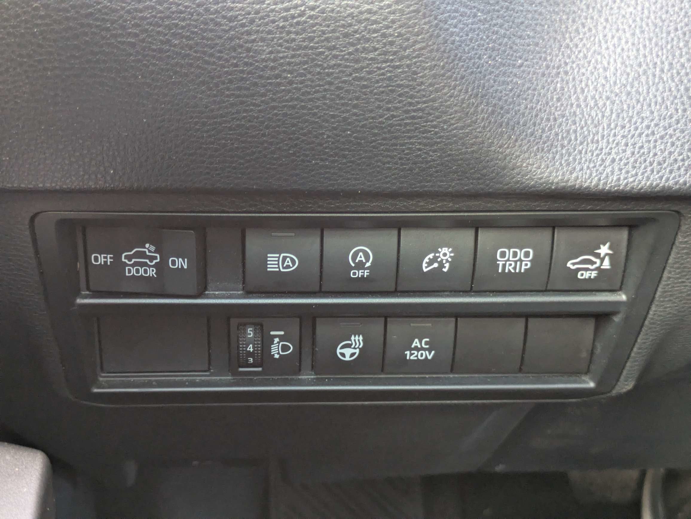 2022 Toyota Tundra 2WD SR5