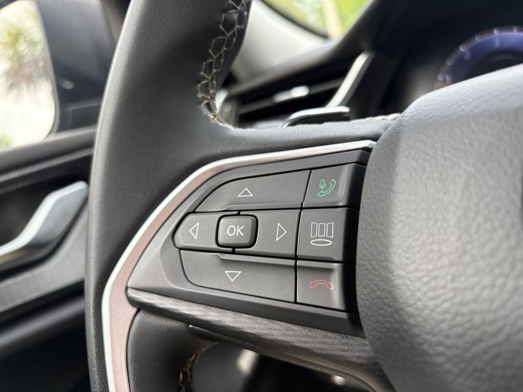 2023 Jeep Grand Cherokee Laredo 4x4