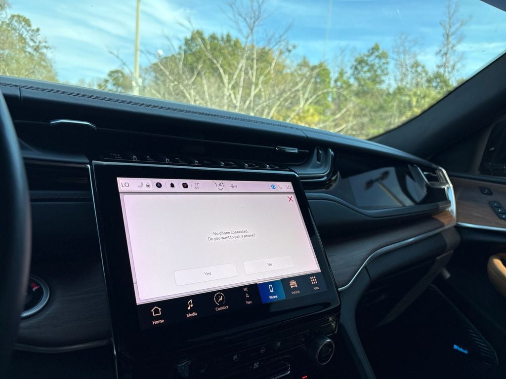 2023 Jeep Grand Cherokee L Summit 4x2