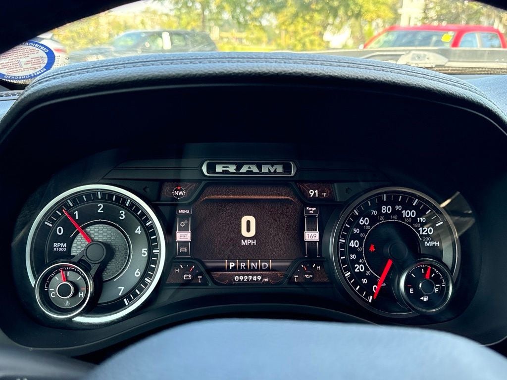 2022 RAM 1500 Laramie Crew Cab 4x2 5'7' Box