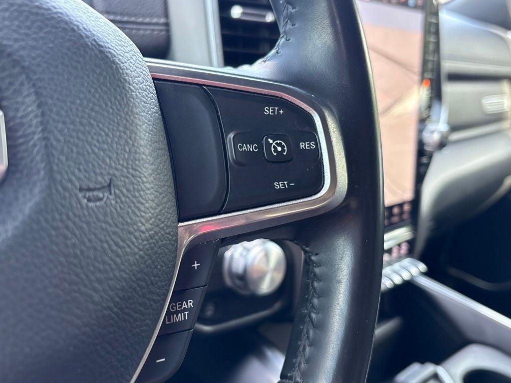 2022 RAM 1500 Laramie Crew Cab 4x2 5'7' Box