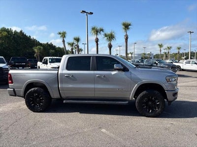 2022 RAM 1500 Laramie Crew Cab 4x2 5'7' Box