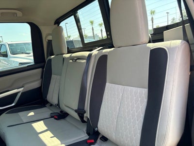 2021 Nissan TITAN Crew Cab SV 4x2