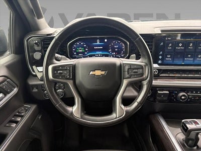2022 Chevrolet Silverado 1500 4WD Crew Cab Short Bed LTZ