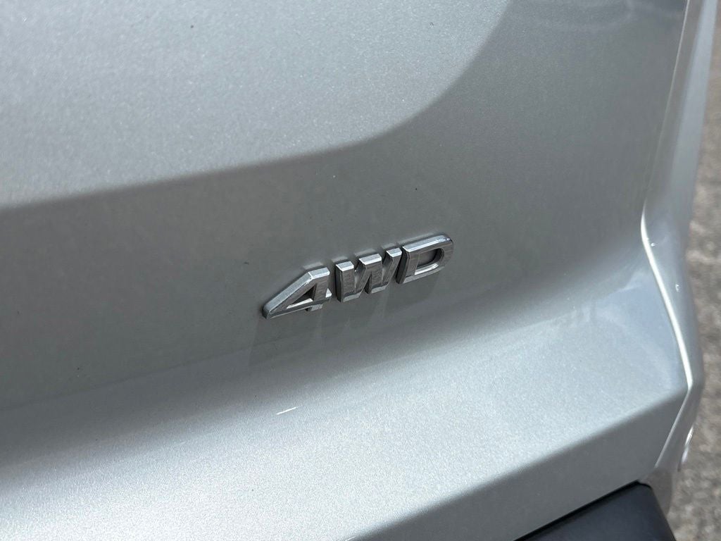 2025 Nissan Pathfinder SV 4WD