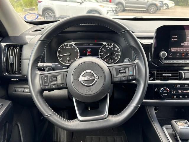 2025 Nissan Pathfinder SV 4WD