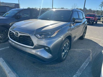 2025 Toyota Highlander XLE