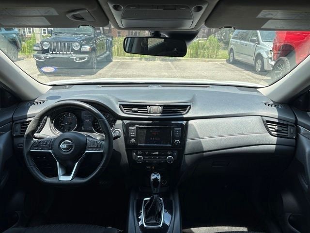2020 Nissan Rogue SV FWD
