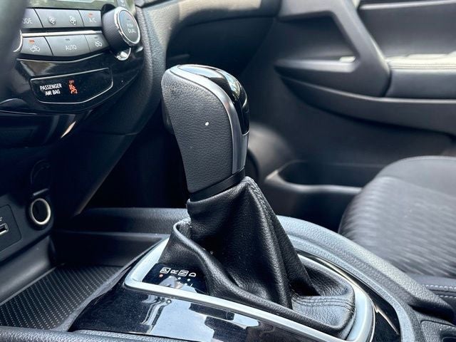 2020 Nissan Rogue SV FWD