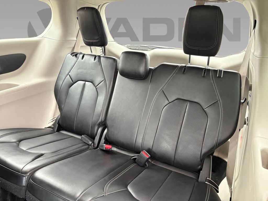 2024 Chrysler Pacifica Hybrid Select
