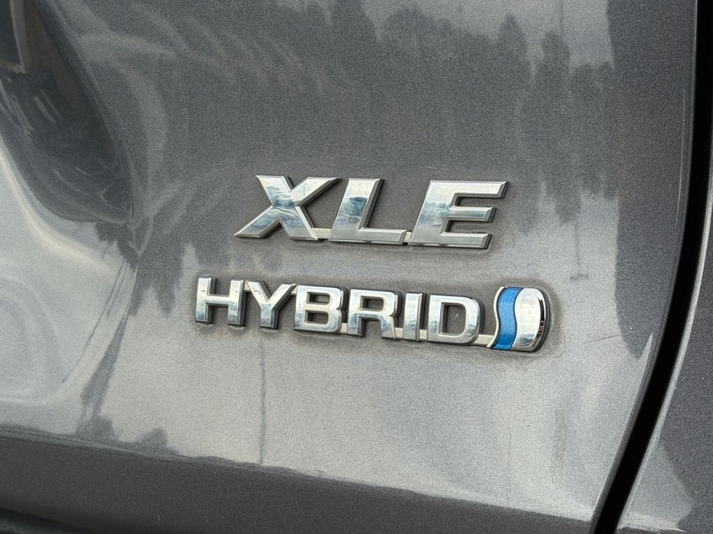 2020 Toyota RAV4 Hybrid XLE