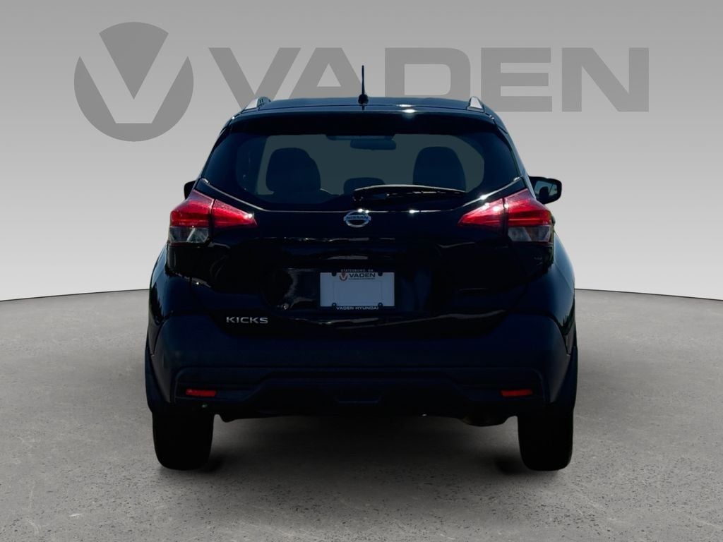 2019 Nissan Kicks S