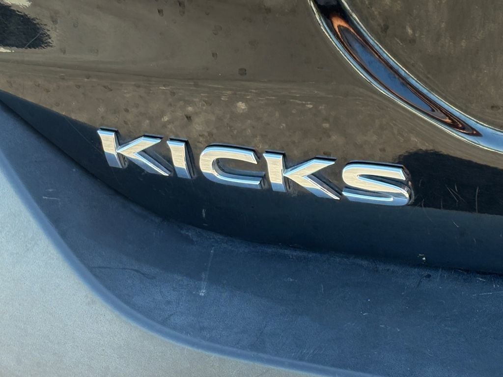 2019 Nissan Kicks S