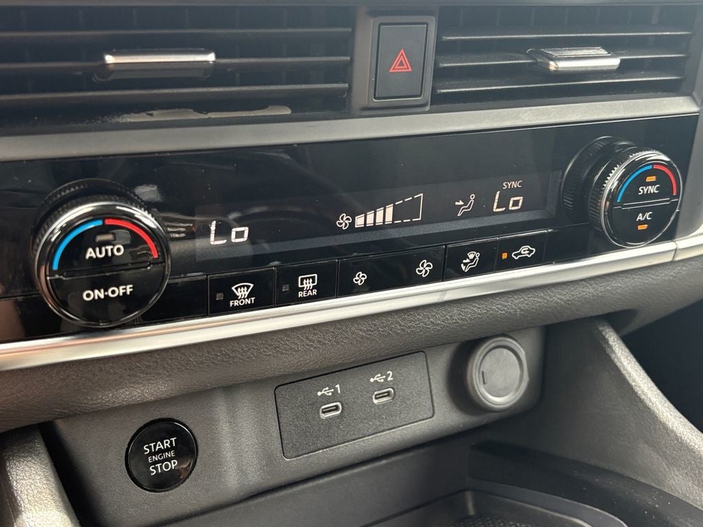 2024 Nissan Rogue SV
