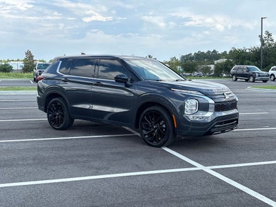 2024 Mitsubishi Outlander SE