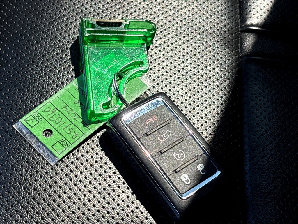 2024 Jeep Wagoneer BASE