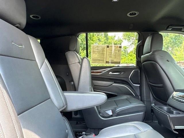 2022 Cadillac Escalade ESV Luxury