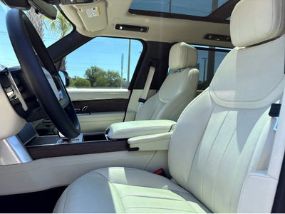 2025 Land Rover Range Rover SE