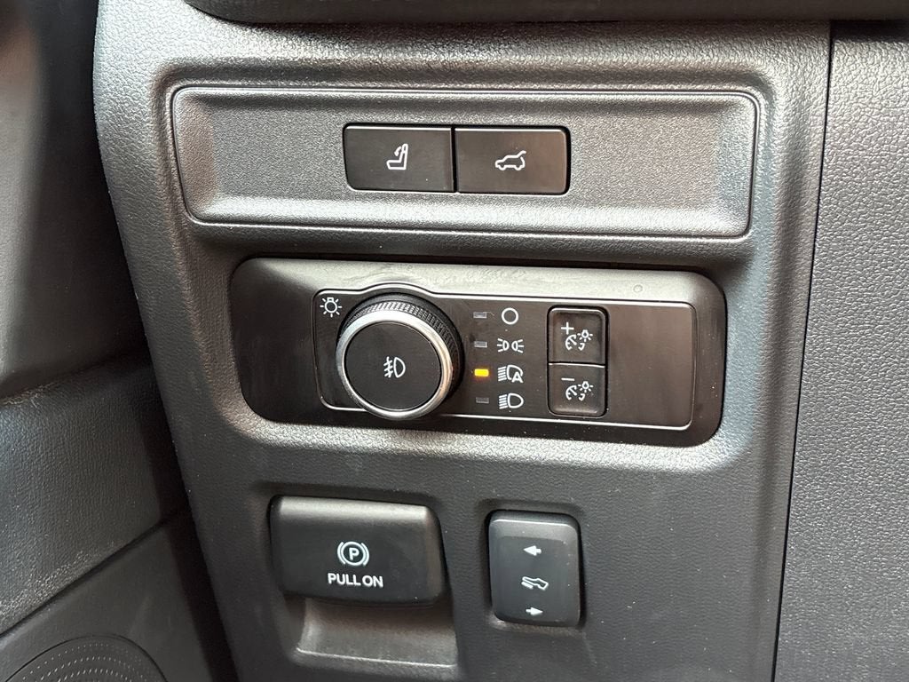 2023 Ford Expedition Base