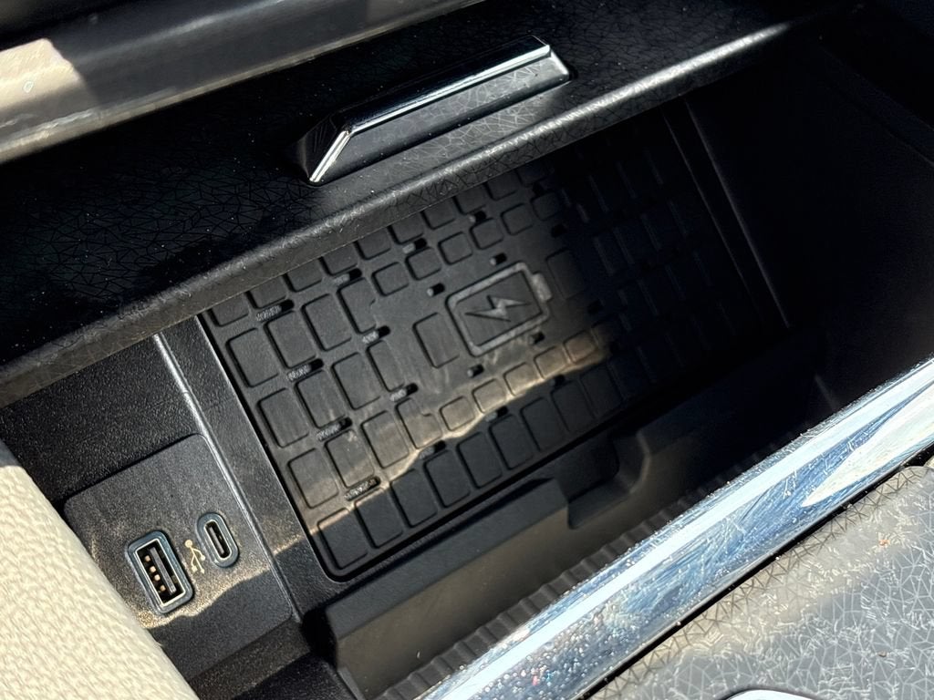 2023 Ford Expedition Base