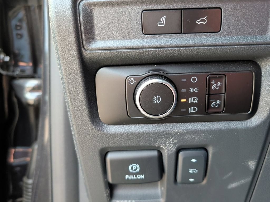 2023 Ford Expedition Base