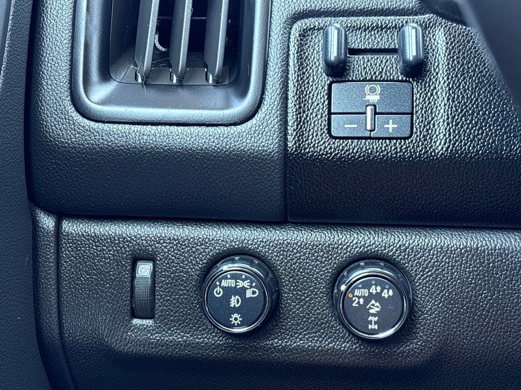 2020 Chevrolet Colorado Base