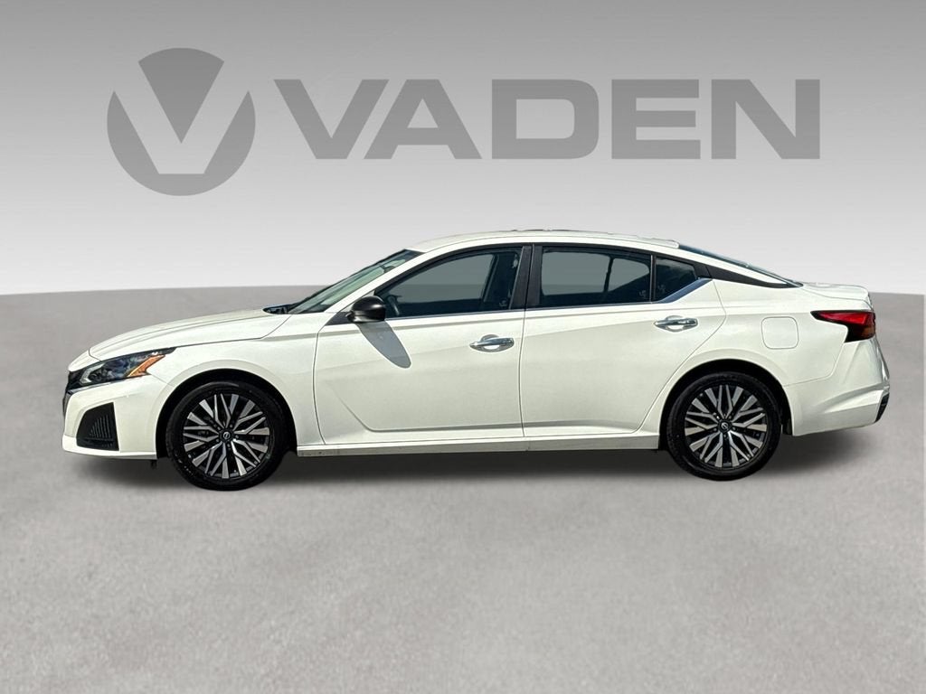 2024 Nissan Altima Base