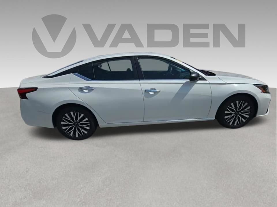 2024 Nissan Altima Base