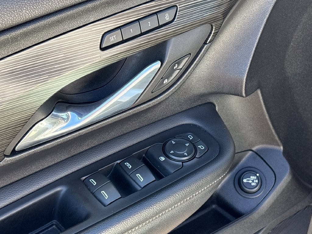 2023 GMC Terrain Base