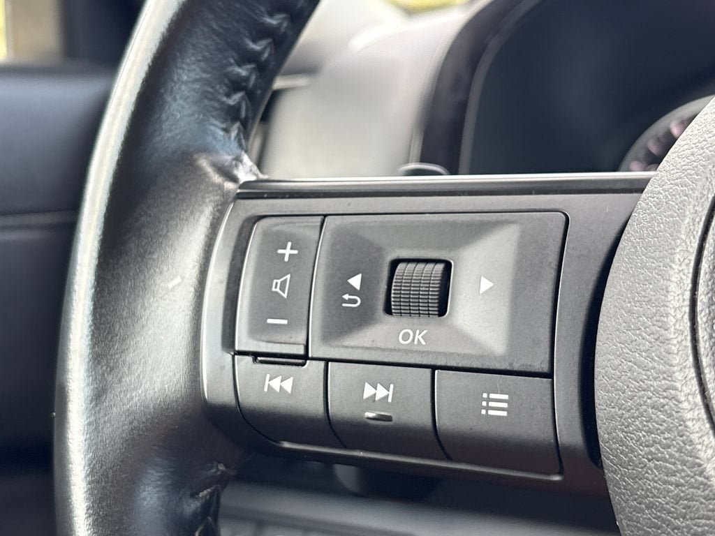 2024 Nissan Pathfinder Base