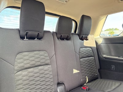 2024 Nissan Pathfinder Base