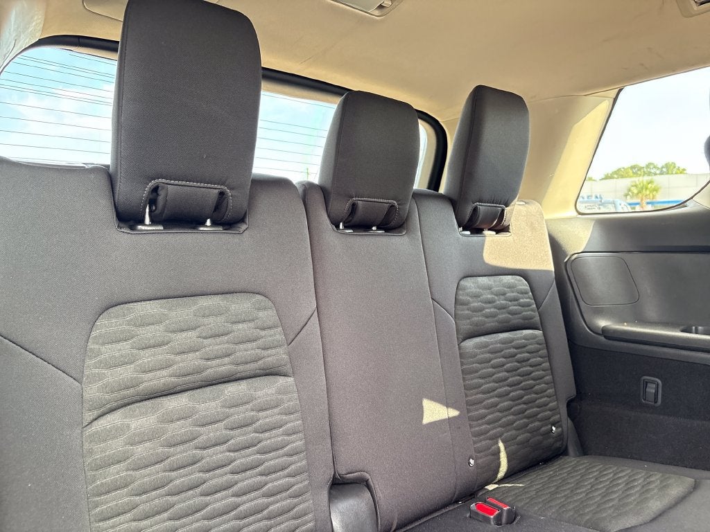 2024 Nissan Pathfinder Base