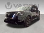 2024 Nissan Pathfinder Base