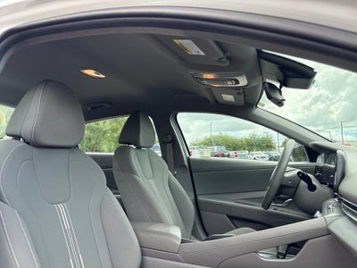 2024 Hyundai Elantra Base