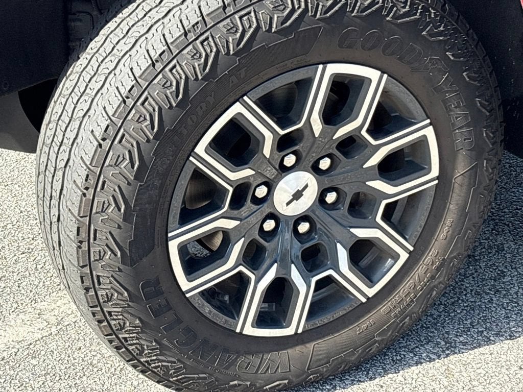 2023 Chevrolet Colorado Base
