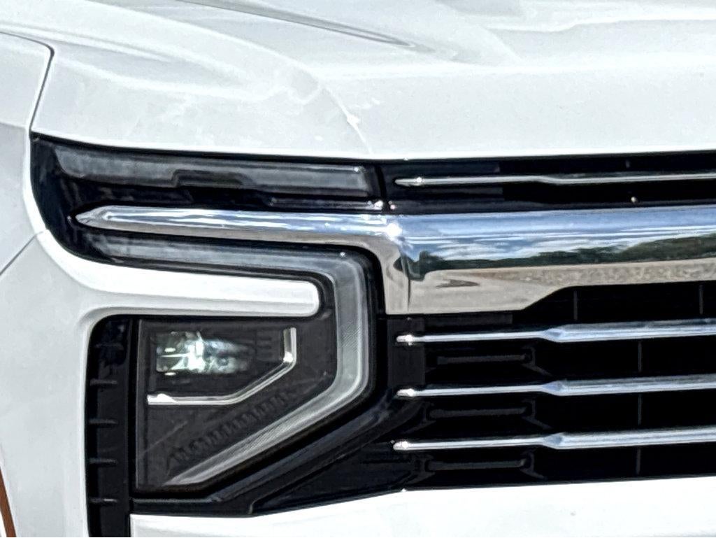 2025 Chevrolet Suburban LT