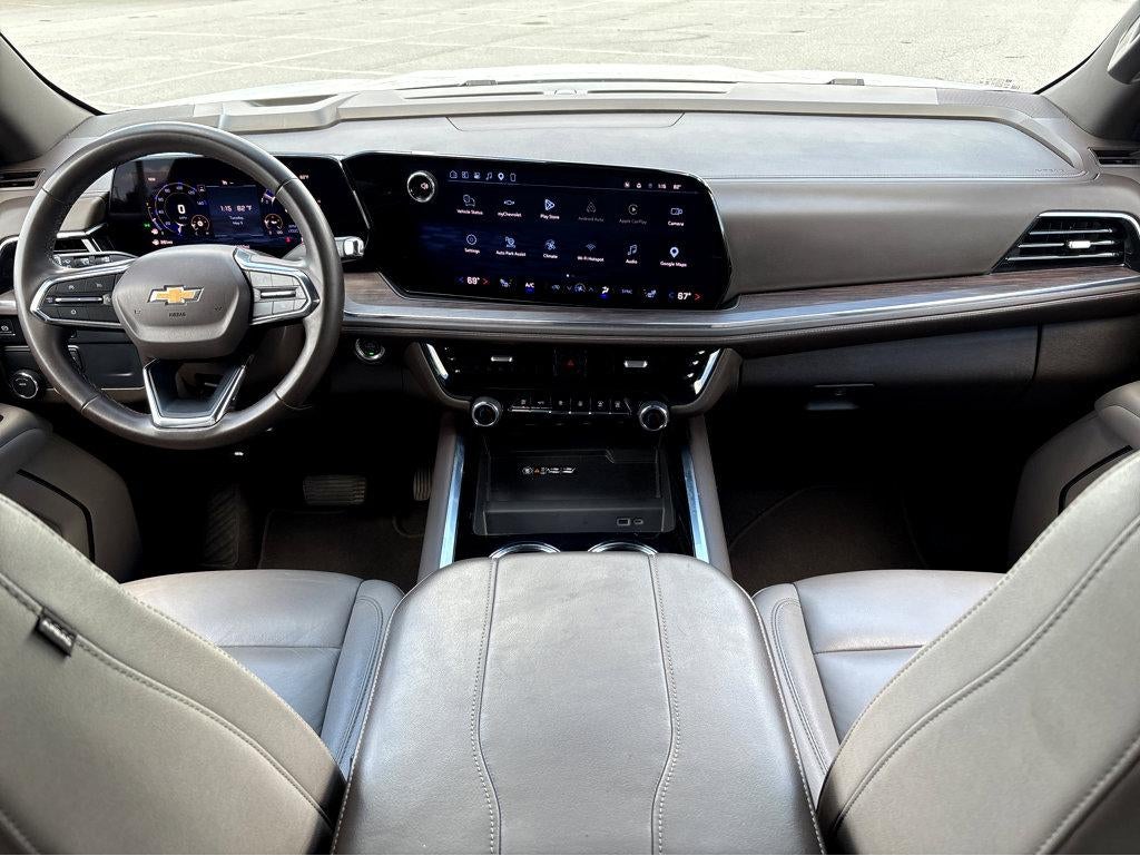 2025 Chevrolet Suburban LT