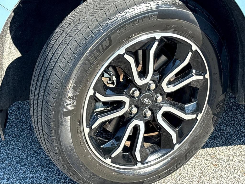 2022 Ford Maverick XL
