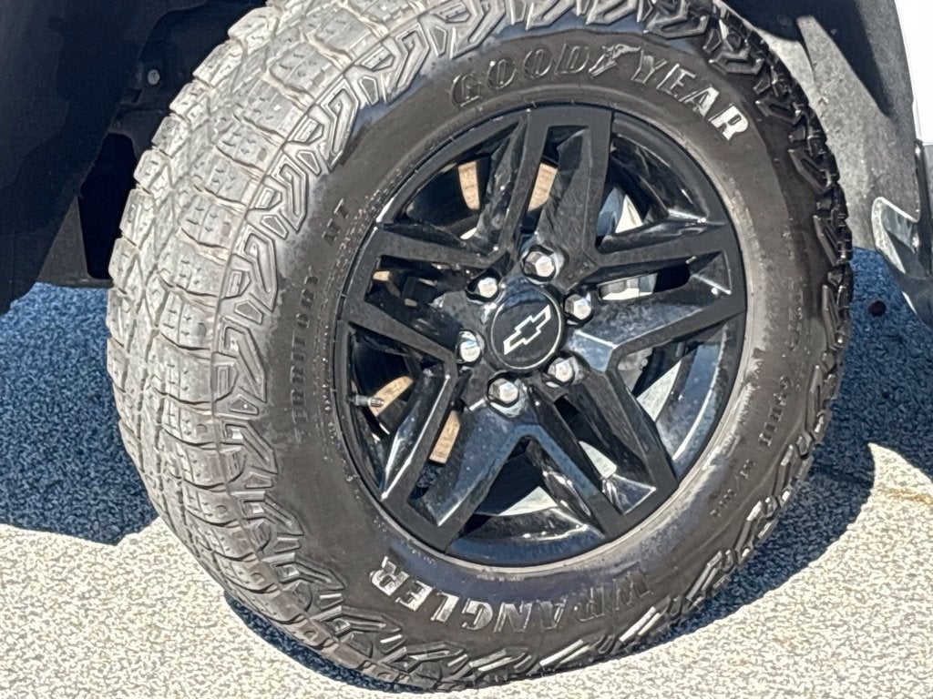 2024 Chevrolet Silverado 1500 Custom Trail Boss