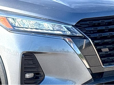 2022 Nissan Kicks SR