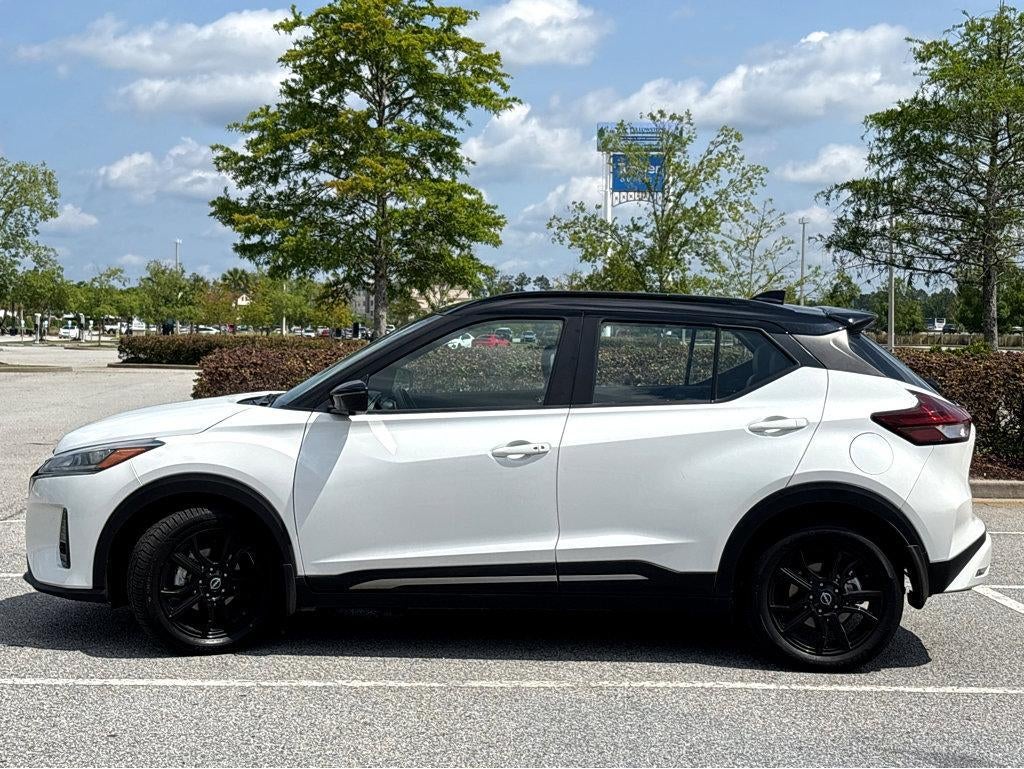 2023 Nissan Kicks SR