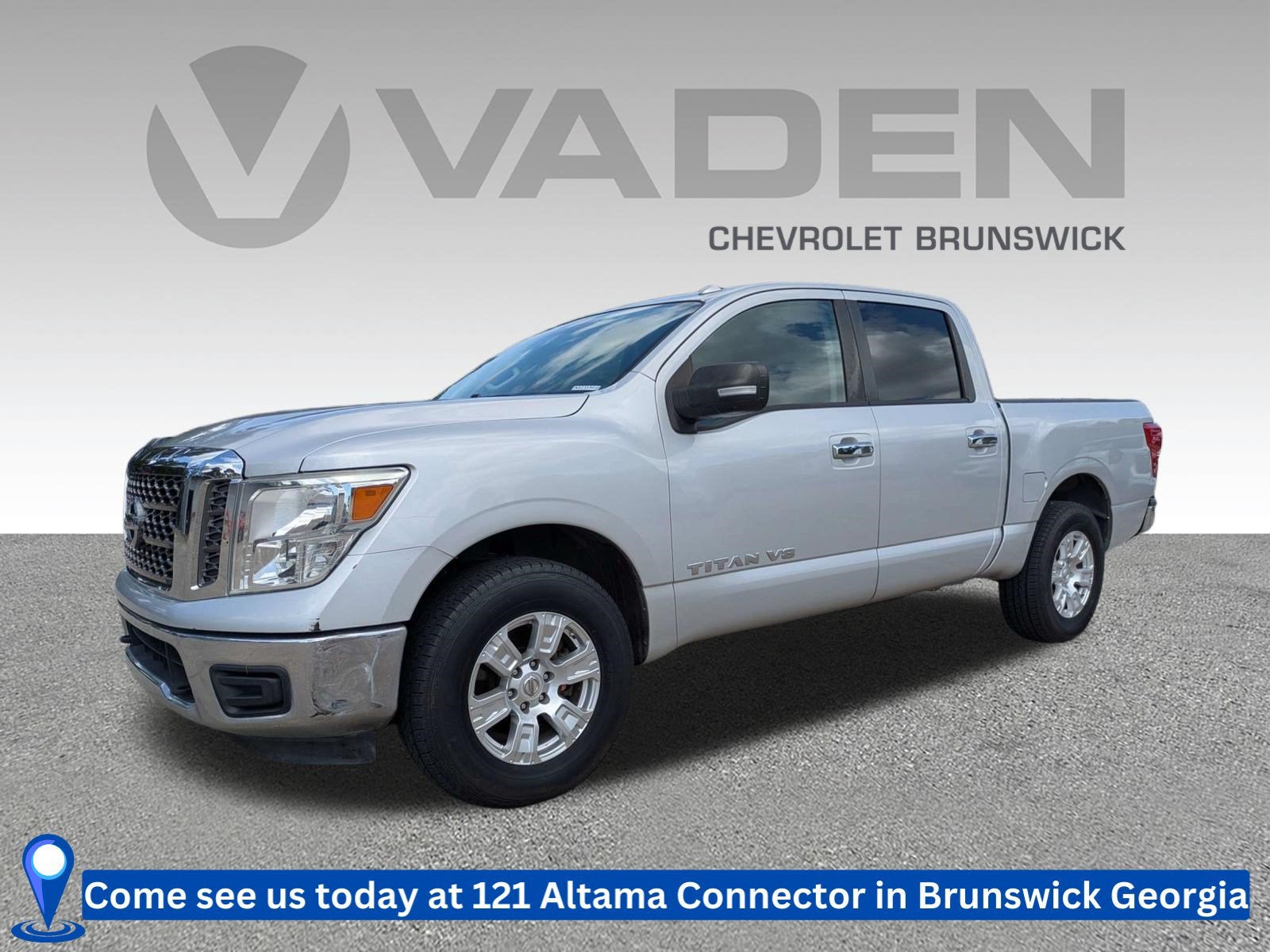 2018 Nissan TITAN SV