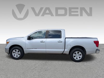 2018 Nissan TITAN SV