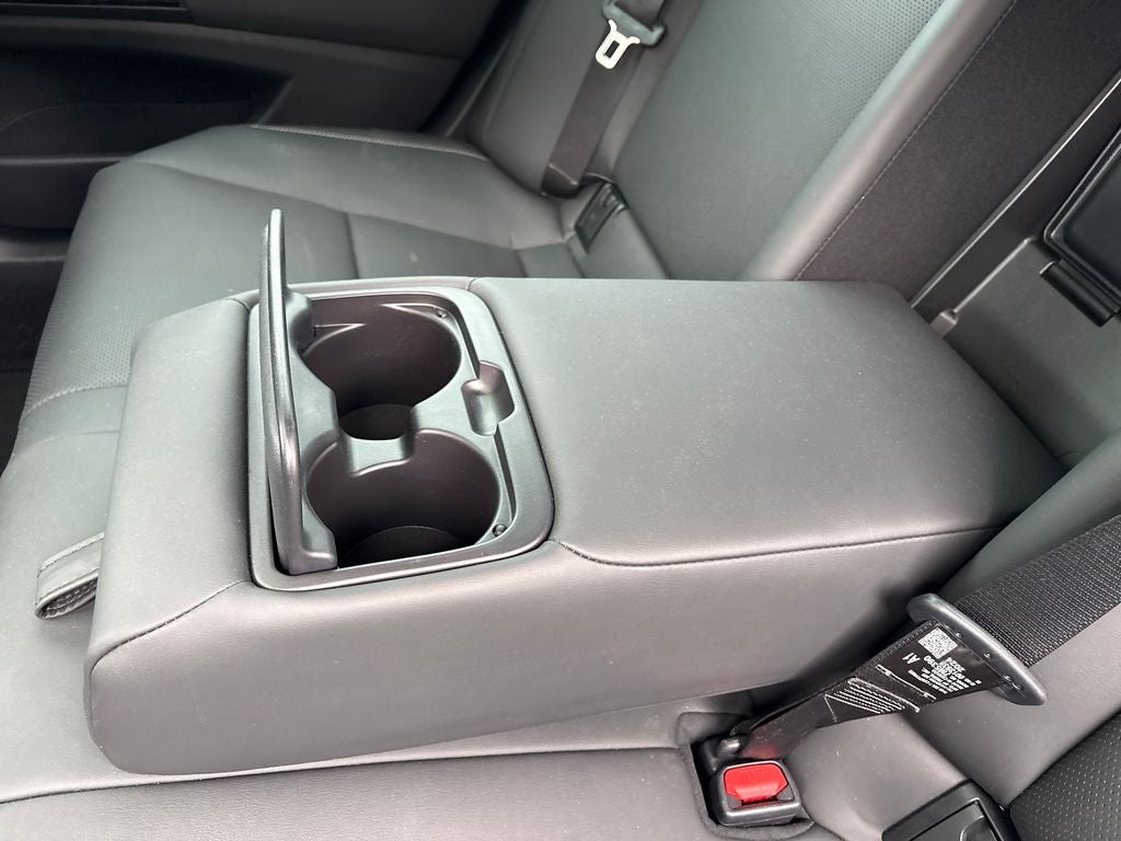 2024 Lexus ES 300h F SPORT Handling